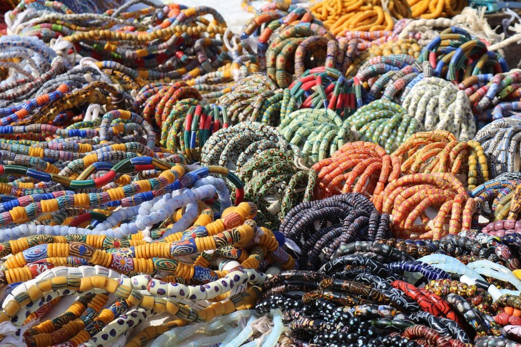 pearls, pearl necklace, pearl market, africa, ghana, jewellery, necklace, multicoloured, ghana, ghana, ghana, ghana, ghana
